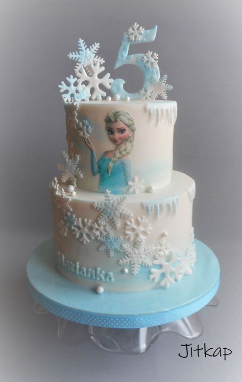 Frozen Cake on Cake Central Frozen Cake Design, Frozen Cake Designs, Cupcakes Frozen, Frozen 3rd Birthday, Elsa Birthday Cake, Pastel Frozen, Frozen Birthday Party Cake, Frozen Themed Birthday Cake, Frozen Birthday Party Decorations