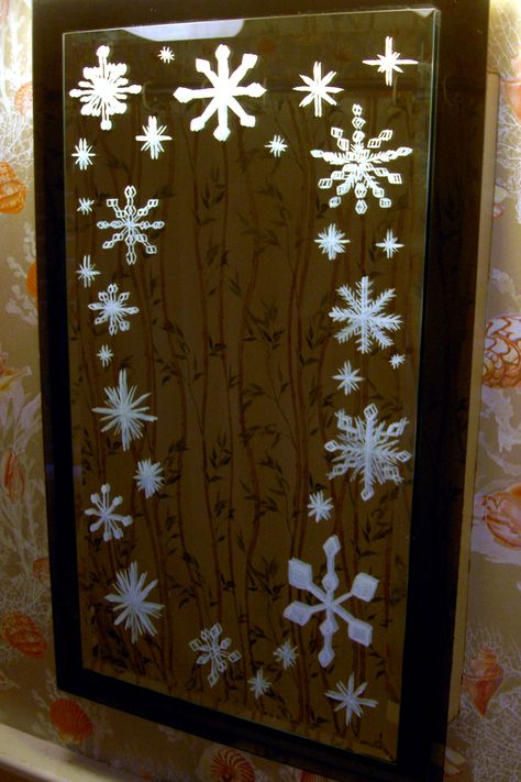 Window Painting can be done on mirrors too!  December 2012, Snowflakes on Bathroom Mirror Christmas Mirror Painting, Window Drawings, Mirror Painting Ideas, Mirror Drawing, Christmas Mirror, Mirror Drawings, Christmas Window Painting, Window Drawing, Window Decorations