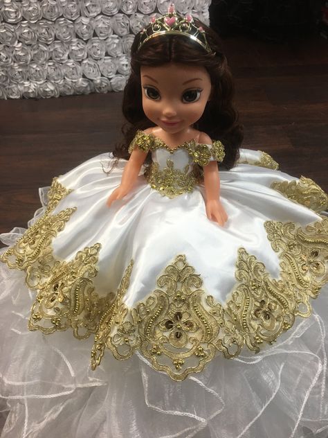 Doll Quinceanera, Quinceanera Bouquet, Sweet 15 Party Ideas, Quinceanera Gifts, Quinceanera Planning, Indian Wedding Gowns, Quince Decorations, Custom Made Dress, Wedding Brooch Bouquets