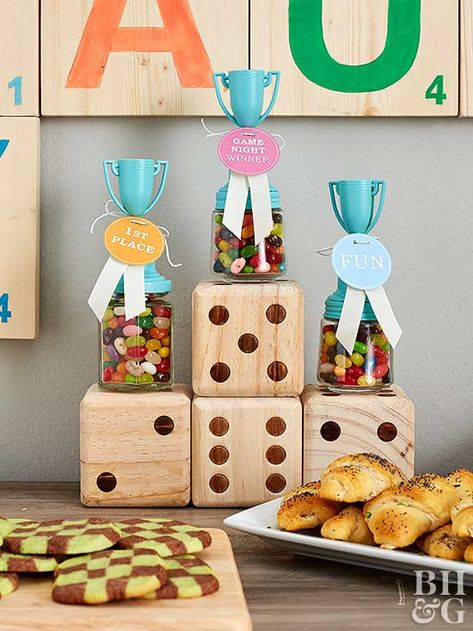 DIY Candy Trophies Family Game Night Snacks, Game Night Decorations, Family Games Night, Game Night Snacks, Game Night Food, Board Game Party, Family Ministry, Game Night Parties, Games Night