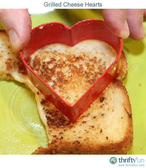 Check out this video and discover how simple it is to make heart shaped grilled cheese sandwiches. This is a great lunch idea for Valentine's day. Heart Shaped Sandwiches, Galentines Night, Shower Recipes, Great Lunch Ideas, Family Valentines, Entertaining Menu, Family Valentines Day, Appetizer Sandwiches, Grilled Cheese Sandwiches