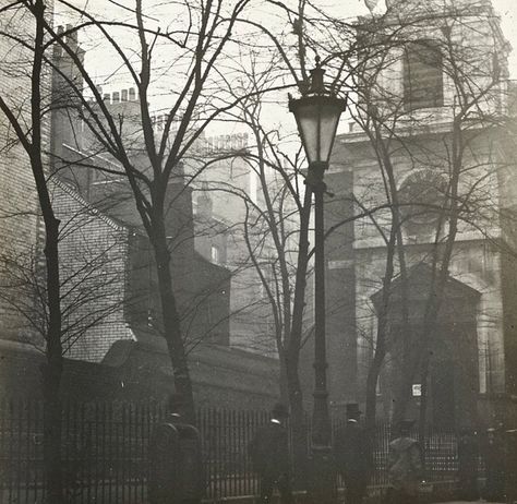 London City Aesthetic, Victorian Era Aesthetic, British Aesthetic, 19th Century London, England Aesthetic, London Wall, Gas Lamp, Victorian Aesthetic, Victorian London