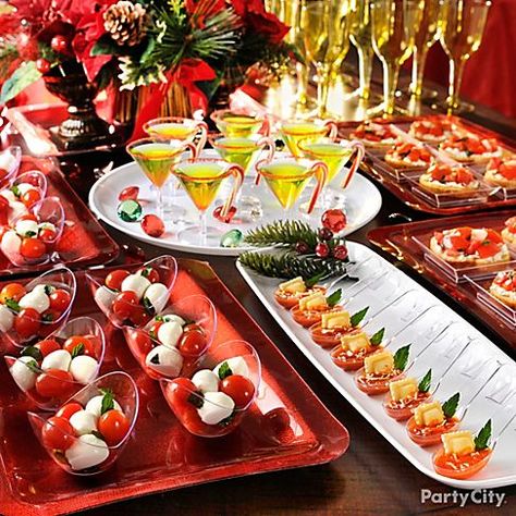 Elegant Cocktail Party Ideas | Vintage Mulberry: Wednesday's What If Post…"What If I Couldn't ... Cocktails Party, Christmas Cocktail Party, Mini Appetizers, Holiday Cocktail Party, Christmas Cocktail, Dessert Easy, Tasting Party, Party Appetizers, Food Displays