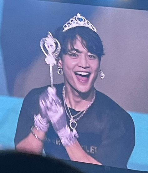 jubby on Twitter: "GOING ABSOLUTELY INSANE THIS IS EVERYTHING IVE EVER WANTED https://t.co/RpX4GfXyK9" / Twitter Ring Ding Dong, Minho Shinee, Shinee Debut, Onew Jonghyun, Shinee Minho, Choi Min Ho, Kim Kibum, Choi Minho, Ding Dong