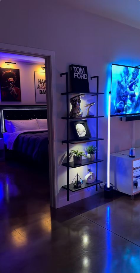 Apartment Inspiration For Men, Aesthetic Storage Ideas For Bedrooms, Small Hypebeast Room Ideas, Batman Bedroom Ideas For Adults, Mens Bedroom Lighting Ideas, Apartment Asthetics Men, Mens Room Inspiration, Smart Apartment Ideas, Apartment Decor Ideas Bedroom