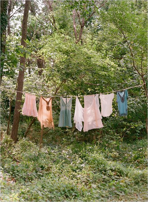 i think it might be a dream to live somewhere you could hang your clothes out to dry and it would look like this ...  Elizabeth Messina Photography Elizabeth Messina, Clothes Hanging, Bohemian Style Wedding, Wedding Tote, Washing Line, Wedding Chicks, Slow Living, Clothes Line, Farm Life