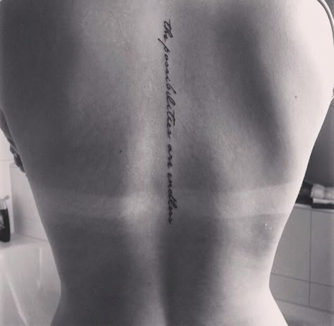 Back Tattoo Text, Spine Tattoo Quotes, Tattoo Text, Wörter Tattoos, Spinal Tattoo, Spine Tattoos For Women, Text Tattoo, Inspiration Tattoos, Spine Tattoo