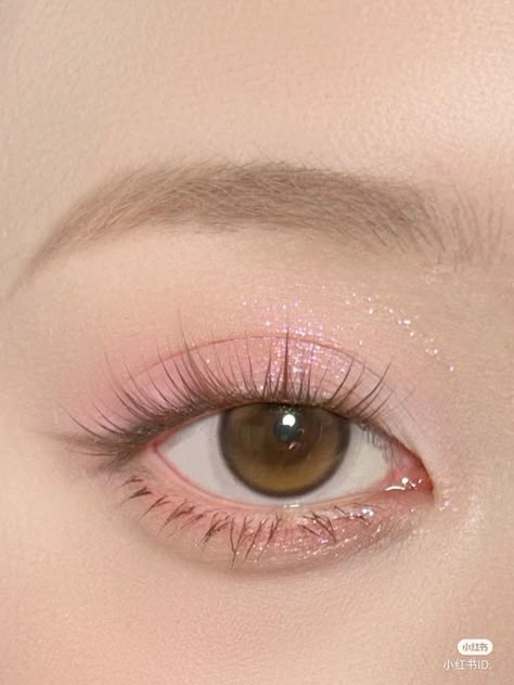 Simple Eyeshadow Tutorial, Shiny Eyeshadow, Eye Makeup Glitter, Pink Eyeshadow Look, Anime Eye Makeup, Day Makeup Looks, Pink Eye Makeup, Flower Knows, Makeup Glitter