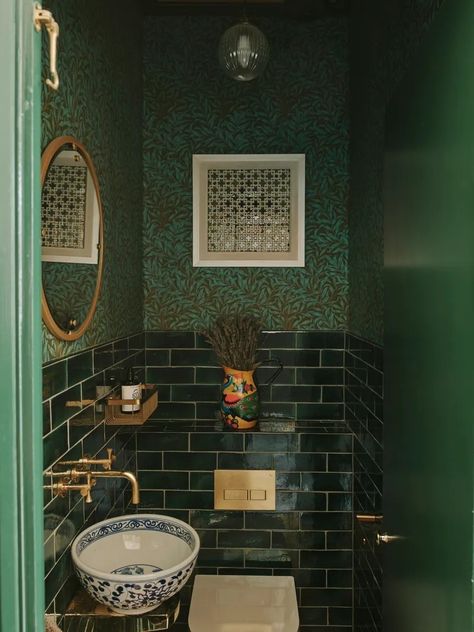 Toilet Wallpaper Ideas, Downstairs Toilet Wallpaper, Wallpaper Quirky, Downstairs Toilet Ideas, Toilet Wallpaper, Small Downstairs Toilet, Toilet Ideas, William Morris Wallpaper, Fireplace Tile Surround