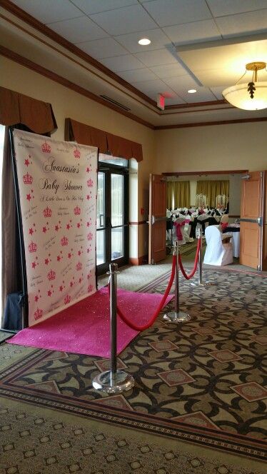 Pink Carpet Event, Pink Carpet Party Ideas, Pink Hollywood Theme Party, Sweet 16 Party Games, Pink Red Carpet, Coed Baby Shower Games, Hollywood Theme Party Decorations, Sweet Sixteen Party Themes, Gucci 2024