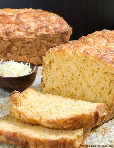 three cheese and beer quick bread Cheddar Cheese Bread Recipe, Savory Loaf, Cheddar Cheese Bread, Beer Cheese Bread, Beer Bread Easy, Apple Cheddar, Resepi Roti, Beer Bread Recipe, Cheese Bread Recipe