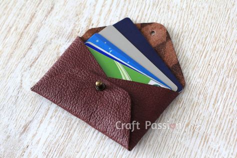 No-Sew Leather Pouch - Free Pattern & Tutorial | Craft Passion Amtrack Travel, Diy Leather Envelope, Diy Wallet No Sew, Leather Pouch Tutorial, Leather Pouch Pattern, Diy Leather Pouches, Faux Leather Pouch, Leather Business Card Holder, Diy Leather Bracelet