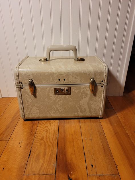 This Train Cases item by TheBarnLofts has 35 favorites from Etsy shoppers. Ships from Wapato, WA. Listed on Jun 28, 2024 Vintage Samsonite Train Case, Samsonite Suitcase, Cosmetic Train Case, Cream Marble, Samsonite Luggage, Small Suitcase, Vintage Suitcases, Vintage Side Table, Vintage Suitcase