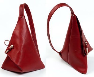 Frosty Mint: Red Leather Triangle Street Bag by Talitha Leather Streetwear Bags, Unusual Handbags, Expensive Purses, Over The Shoulder Purse, Handbags Collection, Sac Diy, Leather Hip Bag, Triangle Bag, Leather Tote Purse