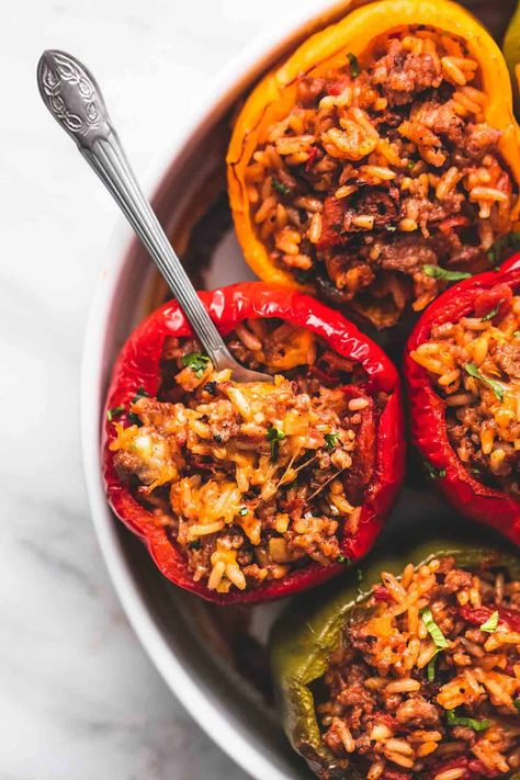 Stuffed Peppers With Rice, Easy Stuffed Peppers, Healthy Ground Beef, Ground Beef Recipes Healthy, Bell Pepper Recipes, Plat Simple, Fire Roasted Tomatoes, Peppers Recipes, Roasted Tomatoes