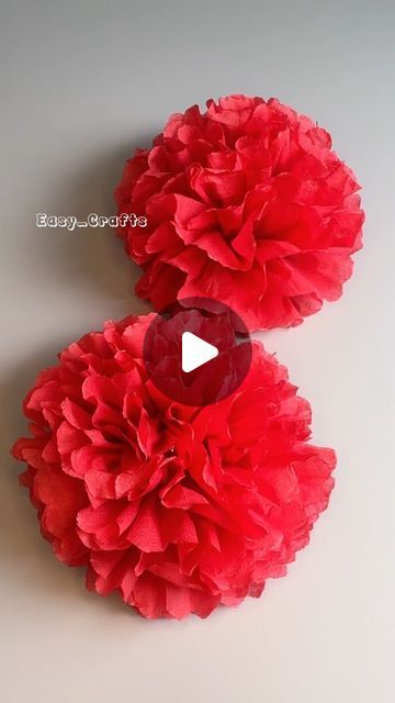 Napkin Flowers Diy, How To Make A Paper Flower, How To Make Flowers Out Of Paper, Fabric Flowers Diy Easy, Easy Diy Flowers, Flowers From Paper, Napkin Flowers, Flower With Paper, Flower Paper Craft