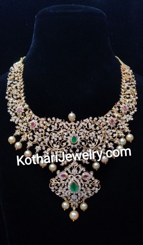 Open Close Setting Diamond Necklace, Closed Setting Diamond Necklace, Open Setting Diamond Necklace, Close Setting Diamond Jewellery, Model Blouses, Diamond Jewlery, Uncut Diamond Necklace, Diamond Necklace Indian, Diamond Gold Earrings