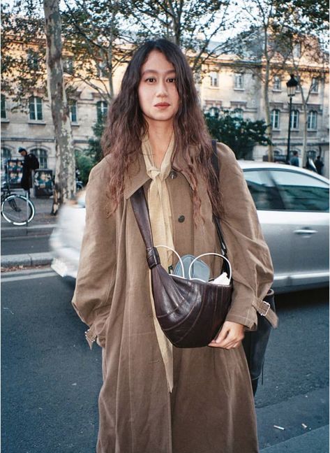 PARIS Fashion Week WOMEN's SS 2019 After LEMAIRE Show Sarah-Linh Tran @thestudio_82 Sarah Lyn Tran, Lemaire Street Style, Sarah Lihn Tran Style, Sarah Lin Tran, Minimal Japanese Fashion, Sarah Lihn Tran, Sarah Tran, Sarah Linh Tran, Quoi Porter