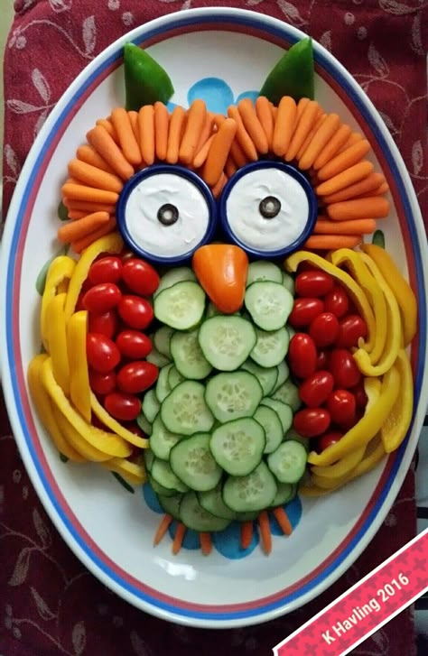 Nesting Party, Birthday Meals, Fruit Creations, Fruit Platter Designs, Decorações Com Comidas, Vegetable Tray, Food Art For Kids, Amazing Food Decoration, Food Memes