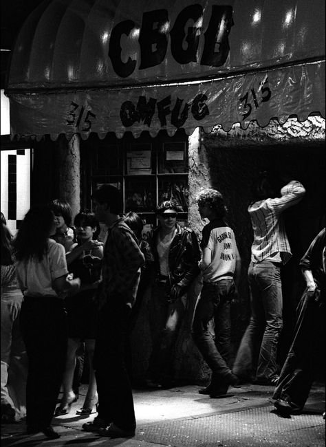 Cbgb New York, Cbgb Punk, Poetry Projects, Bar Crawl, Free Jazz, Unknown Pleasures, Mode Hippie, Punk Rocker, I'm With The Band