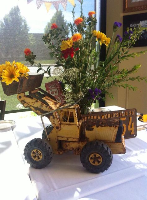 Vintage Tractors and trucks baby shower Tractor Graduation Party, Tractor Table Centerpieces, Garage Baby Shower Ideas, Diy Tractor Decorations, Tractor Party Centerpieces, Tractor Centerpieces Table Decorations, Vintage Tractor Birthday Party, Farm Themed Baby Shower Ideas Boys, Tractor Centerpieces