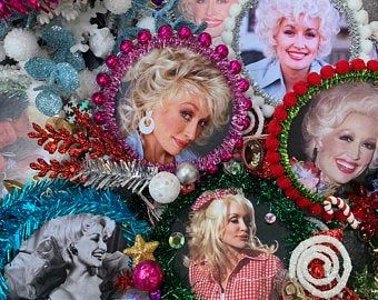 Kitschy Dolly Parton ornaments make the best gifts for Dolly lovers.  Choose from one of our many styles of handmade, retro-inspired ornaments.  Retro vibes for modern fans. by AListOrnaments on Etsy  #dollyparton #dollypartonfans #giftfordollypartonfan #dollypartonxmas #dollypartonchristmasornaments #dollypartonbling #dollypartonstyle #dollypartonsamerica Holly Dolly Parton Christmas Party, Dolly Parton Christmas Ornaments, Dolly Parton Christmas Party, Dolly Parton Christmas Tree, Holly Dolly Parton Christmas, Dolly Parton Christmas, Dolly Party, Classic Country Music, Dolly Christmas