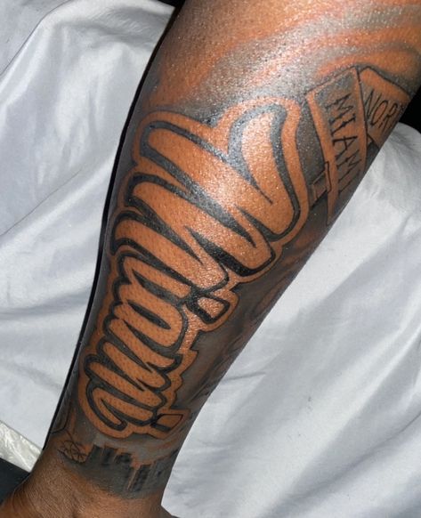 Miami 305 Miami Tattoo Ideas Men, 305 Tattoo Miami, Miami Tattoo Ideas Small, Florida Tattoo Ideas For Men, Florida Tattoo Ideas, Miami Tattoo Ideas, Haitian Tattoo, Florida Tattoo, Tattoo Ideas Males