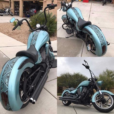 Diy Motorcycle Paint Jobs, Unique Motorcycle Paint Jobs, Motorcycle Paint Jobs Ideas, Motorcycle Paint Jobs Color Schemes, Tank Artwork, Custom Motorcycle Paint Jobs, Motorcycle Helmet Design, Custom Motorcycles Bobber, Motorcycle Paint