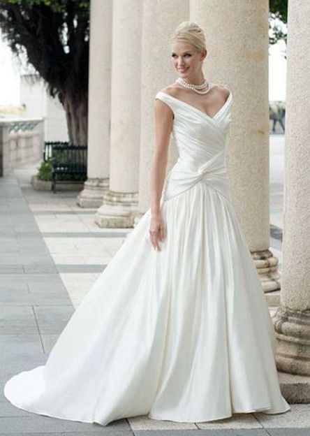 40+ Beautiful wedding dresses for 40 year old brides ideas Check more at https://stylefemale.com/2018/08/31/40-beautiful-wedding-dresses-for-40-year-old-brides-ideas/ Older Bride Wedding Dress, Pleated Wedding Dresses, Spring Wedding Dress, Rustic Wedding Dresses, Wedding Dresses Satin, Beautiful Wedding Dresses, Ball Gowns Wedding, Wedding Dress Styles, Wedding Dresses Simple