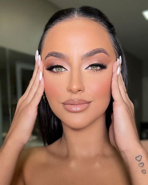 Matte Eye Makeup, Maquillage On Fleek, Day Makeup Looks, Pink Eye Makeup, Bridesmaid Hair Makeup, Formal Makeup, Wedding Day Makeup, Matte Makeup, Glam Makeup Look