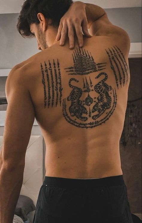 SAK YANT: THAI TATTOO | THAILAND 🇹🇭 Religious Tattoo Sleeves, Buddhism Tattoo, Traditional Thai Tattoo, Herren Hand Tattoos, Tato Tradisional, Khmer Tattoo, Buddhist Tattoo, Pola Tato, Thailand Tattoo