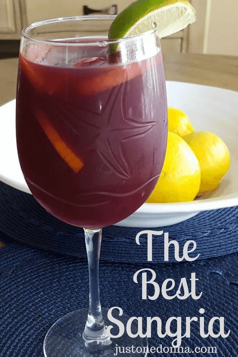 Sangria Recipes With Rum, Sangria Recipes Easy, Rum Sangria, Sweet Sangria, Best Sangria, Easy Sangria, Best Sangria Recipe, Moscato Sangria, Sweet Red Wine