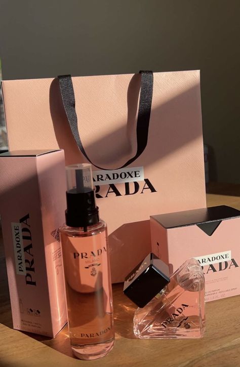 Prada Perfume, Expensive Perfume, Fragrances Perfume Woman, Perfume Collection Fragrance, Body Smells, Perfume Scents, Perfume Lover, Perfume Gift, Amazon Uk