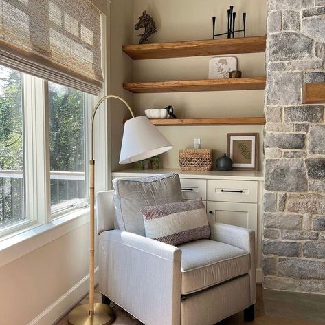 Eldorado Stone on Instagram: "What better way to celebrate the weekend than with this comfy-cozy corner 🤍 #ShareTheLoveSaturday - 📷 Credit: @oldesycamoregrove Pictured: Grand Banks - Limestone"