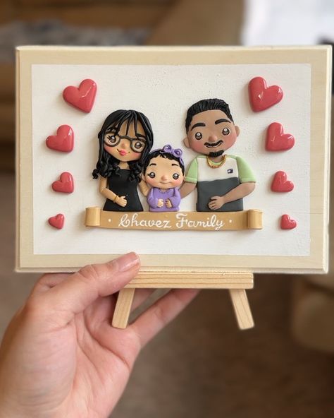 I just wanted to share a bunch of portraits I didn’t post before 💕 #portrait #polymerclay #custom #giftideas #handmade Clay Art Ideas Creative, Clay Models, Kawaii Clay, Clay Modelling, Diy Gifts For Him, Cards For Boyfriend, Watercolor Birthday, Polymer Clay Diy, Clay Art Projects