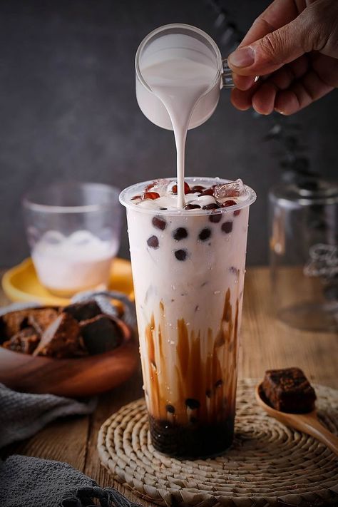 Black #pearls  #pearl #milktea , which is a very popular tea in our  #chinese  #douyin.. #Kaffee Chinese Douyin, Bubble Tea Menu, Boba Tea Recipe, Bubble Tea Recipe, Detox Tea Recipe, Bubble Tea Boba, Bubble Tea Shop, Homemade Detox, Boba Drink