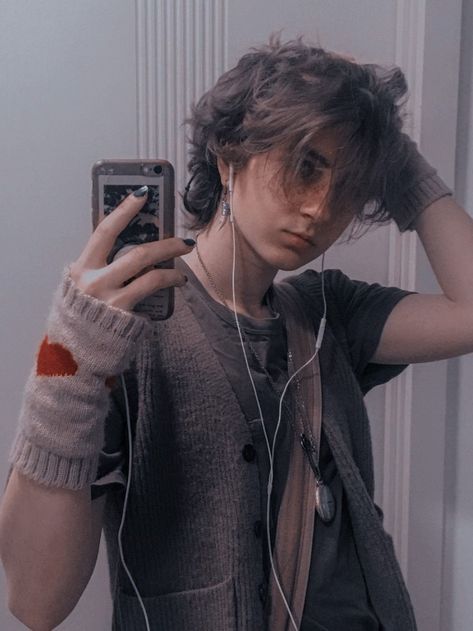 Fluffy Hair Round Face, Haircuts Fluffy Hair, Haircuts For Trans Masc, Short Fluffy Trans Masc Hair, Short Fluffy Masc Hair, Short Fluffy Hair Men, Male Oc Face Claims, Ftm Haircuts Curly, Trans Boy Haircut Straight