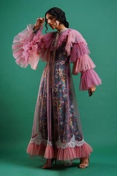 Clown Fashion, Fashion Creator, Funky Dresses, Fairy Fashion, Fashion Designs, Fashion Mistakes, Lifestyle Fashion, Fantasy Fashion, Dragon Age