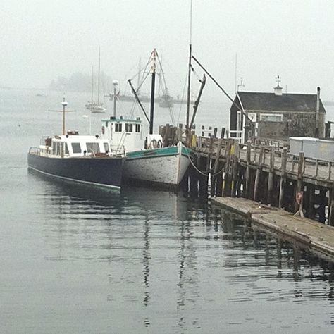 Boothbay Harbor, Maine Boat Harbor Aesthetic, Harbor Aesthetic, England Painting, Boothbay Harbor Maine, Nautical Aesthetic, Maine New England, Maine Living, Boothbay Harbor, Harbor Town