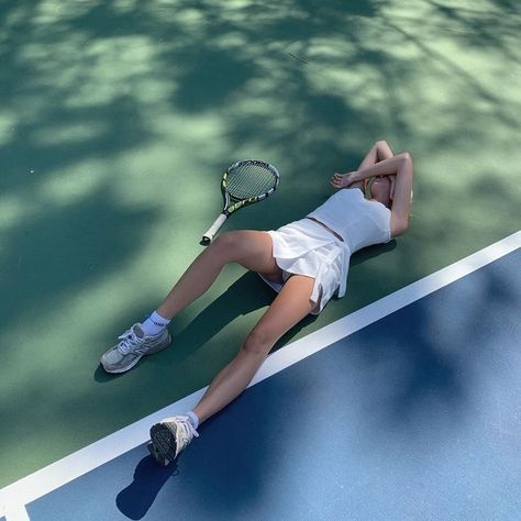 Foto Sport, Tennis Aesthetic, Surf Lifestyle, Tennis Player, Dream Lifestyle, Tennis Clothes, Insta Photo Ideas, Photography Inspo, The Court