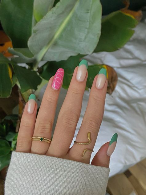 Long nails nailart green nails pink nails Pink And Green French Tip Nails, Green And Hot Pink Nails, Green And Pink Nails Acrylic, Cosmo And Wanda Nails, Pink And Green Nails Acrylic, Pink And Green Acrylic Nails, Hot Pink And Green Nails, Pink And Green Nails Design, Pink Green Nails