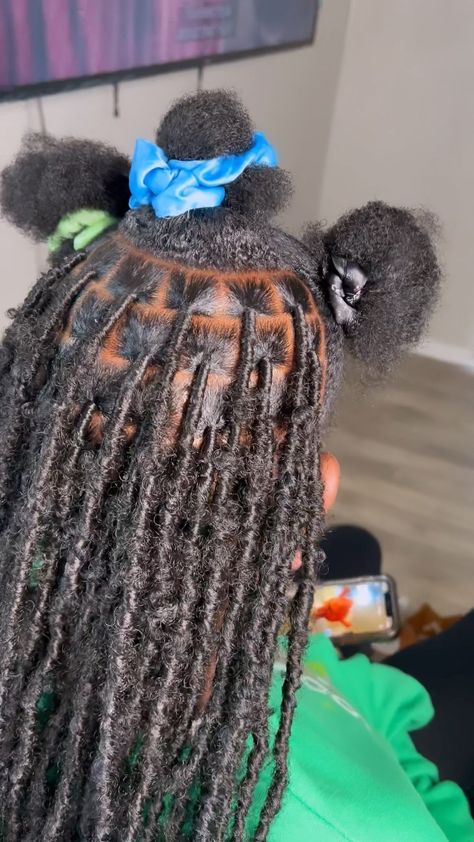 Soft Locs Parting Guide, Soft Loc Parts, Butterfly Locs Parting, Soft Locs Parts, Soft Locs Parting, Soft Loca, Soft Locs Hairstyle, Soft Locs Tutorial, Soft Locks