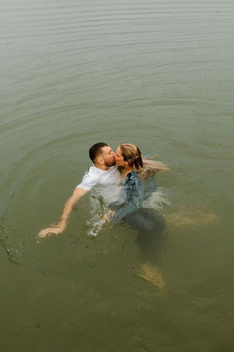 alaska engagement photos, rainy spring outfit, rainy engagement photos, photoshoot in the rain, couples photos in the rain, alaska couples photos, couples lake photos, kissing in the rain, lake couple, spring outfits, dancing in the rain, rain aesthetic, engagement photos in the rain, alaska photographer, lake days, rainy days at the lake, spring photoshoot ideas, spring photoshoot Photoshoot In The Rain, Photoshoot Ideas Spring, Spring Photoshoot Ideas, Rainy Spring Outfit, Lake Couple, Rainy Beach, Rainy Engagement Photos, Palmer Alaska, Aesthetic Engagement