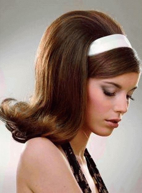 60s slick hairstyle - Headscarf/headband transition between 60s/70s 60s Mod Hair, 1960 Hairstyles, 60’s Hair, Agent 99, Trendy We Fryzurach, 1960s Hair, Trilogy Tour, 60s Hair, 50s Hairstyles