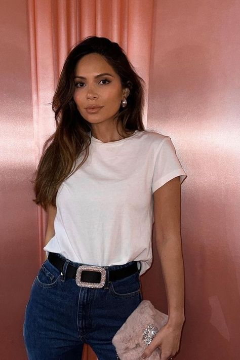 Marianna Hewitt Style, White Tshirt And Jeans, Statement Belts, Marianna Hewitt, Casual Outfit Inspiration, Travel Diaries, Minimal Outfit, T Shirt And Jeans, Business Casual Outfits