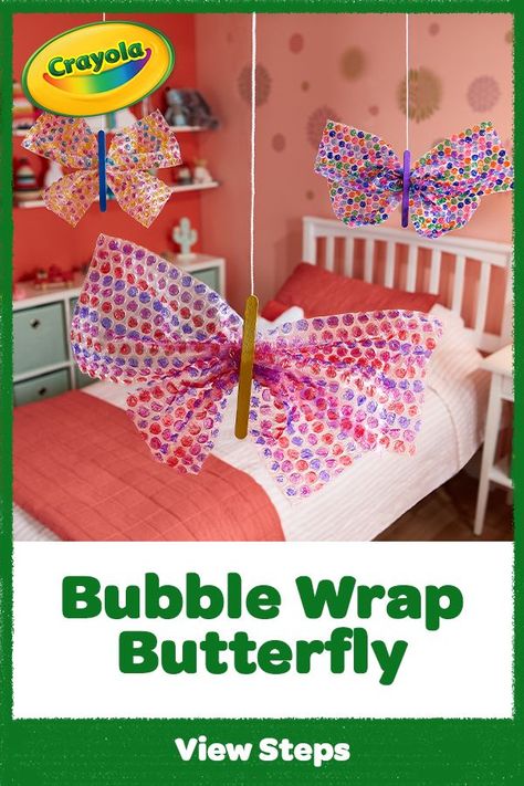 Social butterfly! Just wing it with a cute & colorful upcycled bubble wrap craft idea. Crafts With Bubble Wrap, Bubble Wrap Crafts For Kids, Easy Rainy Day Crafts, Rainy Day Crafts For Kids, Bubble Wrap Crafts, Bubble Wrap Art, Bubble Crafts, Playgroup Activities, Bubble Diy