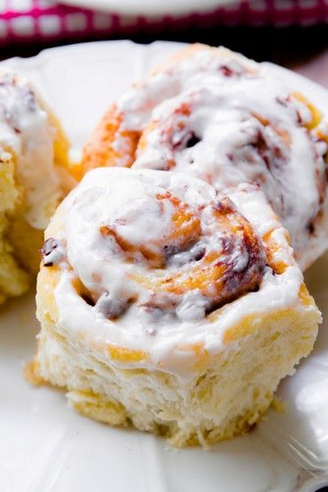 S’mores Cinnamon Rolls | Red Star Yeast Rolls From Scratch, Easy Cinnamon Rolls, Cinnamon Rolls From Scratch, Fluffy Cinnamon Rolls, Rolls Easy, Cinnamon Rolls Easy, Homemade Dough, Marshmallow Creme, Sweet Rolls