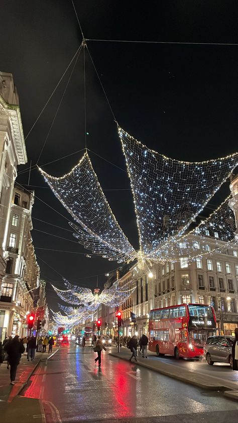 📍regent street, london Christmas Vacation Aesthetic, Christmas Towns To Visit, Best Christmas Destinations, Places To Visit In December, Christmas Trips, Snow Vacation, Europe Christmas, Christmas Travel Destinations, Regent Street London