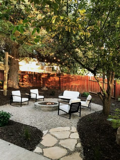 A Backyard Makeover in a Weekend - Chris Loves Julia House Aesthetics, Hedge Trimmer, Backyard Remodel, Backyard Inspiration, Backyard Fire, Small Backyard Patio, घर की सजावट, Fire Pit Backyard, Backyard Makeover