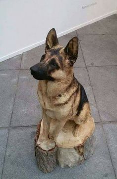 His bark is worse than his bite - Album on Imgur Art Sculpture En Bois, Boom Kunst, Tre Kunst, Dog Tree, Tree Carving, Chainsaw Carving, Dog Statue, Wood Carving Art, Tree Stump